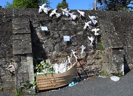 Malvern Spa Association card b showing a decorated well