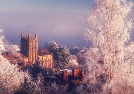 Malvern Spa Association card O - frosty view of Great Malvern Priory
