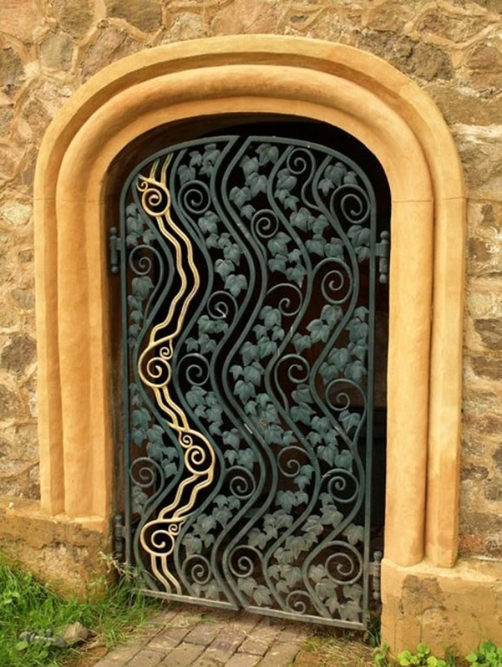 Cascade Gate at the North Malvern Clock Tower